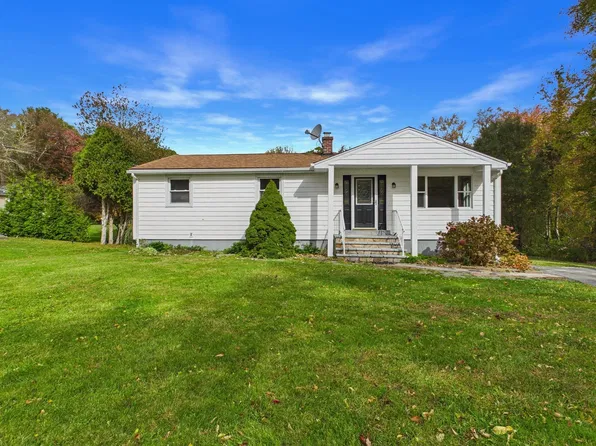 92 Benoit St, Westport, MA 02790