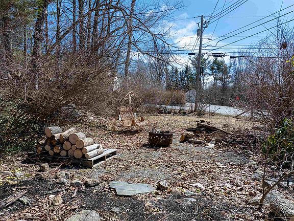 4th image of 102 Corliss Hill Road
