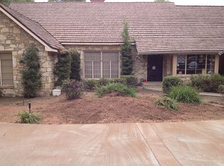 17160 Rayen St, Northridge, CA 91325