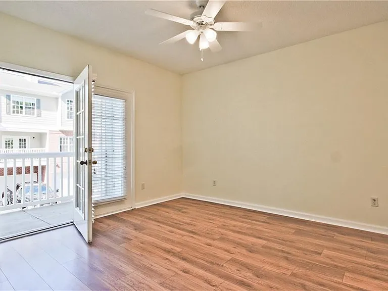 8102 Woodland Ln #8102 — Photo 21