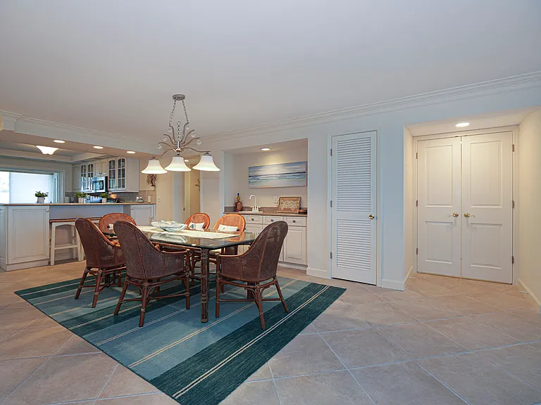 8416 Oceanside Dr #F11 — Photo 10