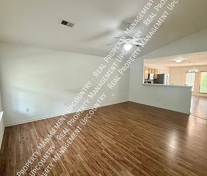 323 Wilmont St — Photo 2