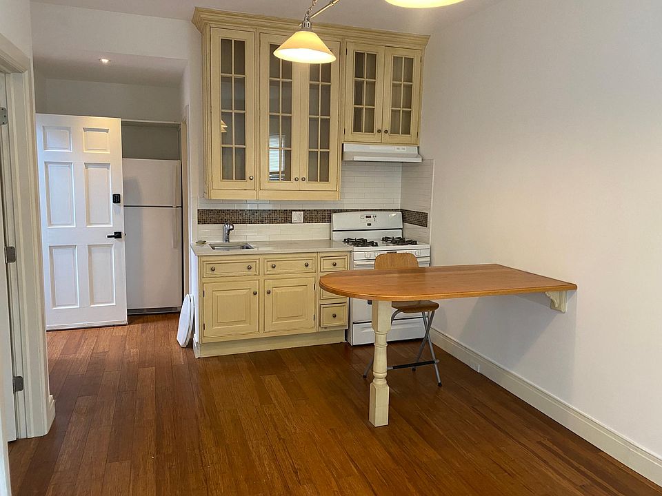 2nd image of 6421 65th Pl Floor 2