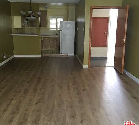 2nd image of 218 E Tamarack Ave APT 1