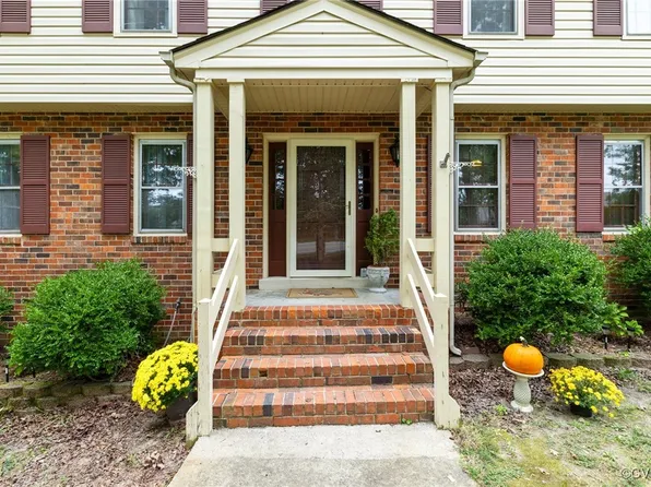 1708 Pocoshock Blvd, North Chesterfield, VA 23235