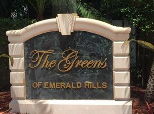 32 Cedar Rd, Hollywood, FL 33021