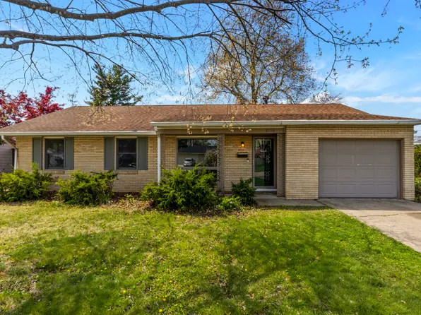 2130 Westline Dr, Columbus, IN 47203