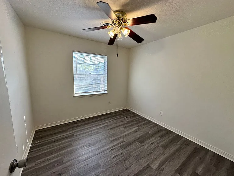 2509 Garden Dr — Photo 10