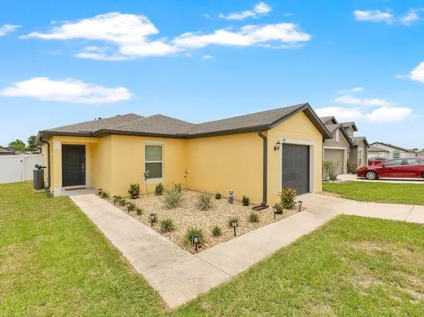 392 Kensington View Dr, Winter Haven, FL 33880