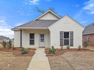 901 Gemstone Dr, Brandon, MS 39042