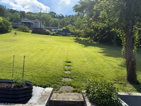 226 Frazier Ave, Bellaire, OH 43906