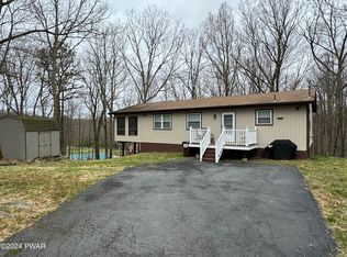 103 Rabbit Run Cir, Milford, PA 18337
