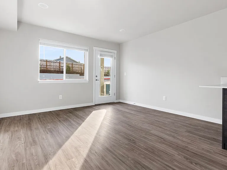 Waterford Terrace Apartments — Photo 41