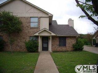 1927 Crooked Ln, Fort Worth, TX 76112