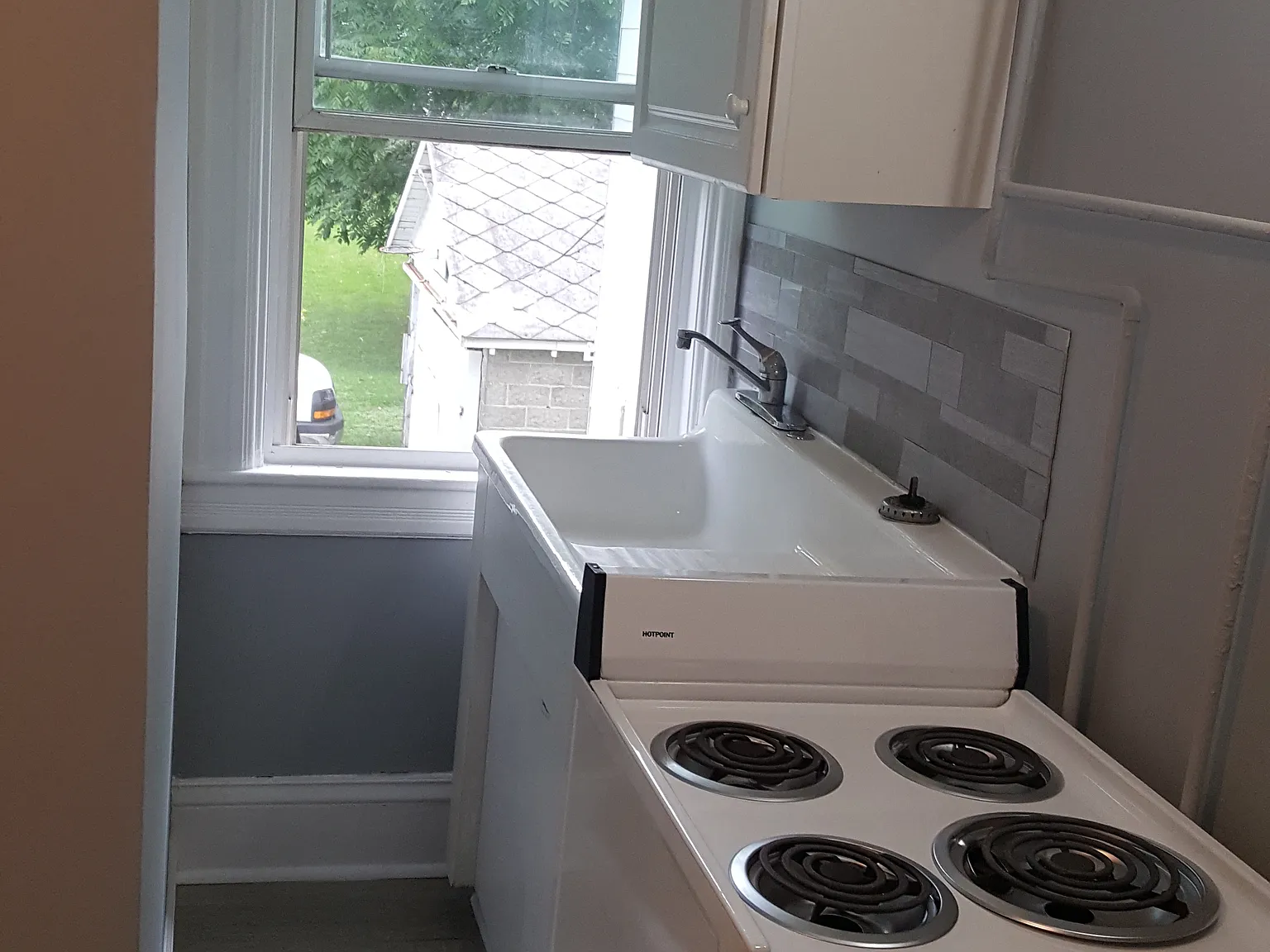 1 bed, $1,000 — Photo 2