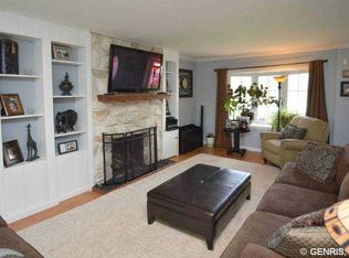 1103 Bay Rd, Webster, NY 14580