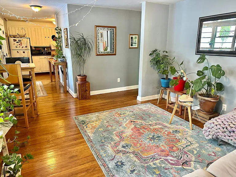707 Woodland Ave SE #C — Photo 3
