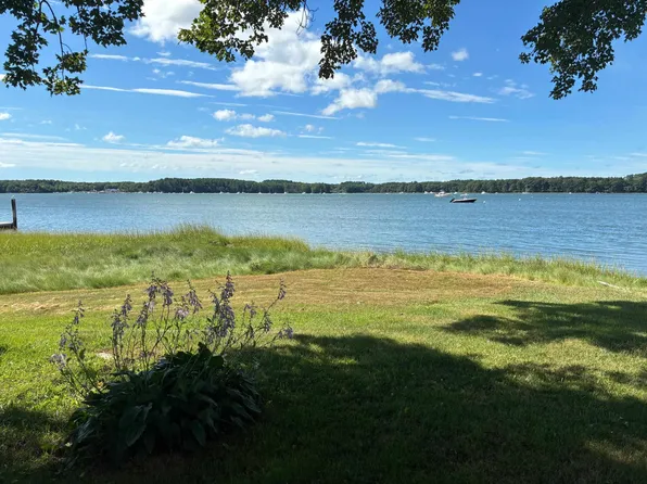11 Boston Harbor Road, Dover, NH 03820