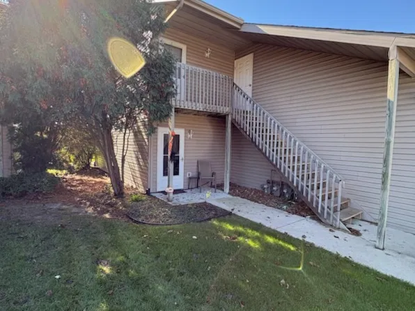 5191 Zenith Pkwy, Machesney Park, IL 61115