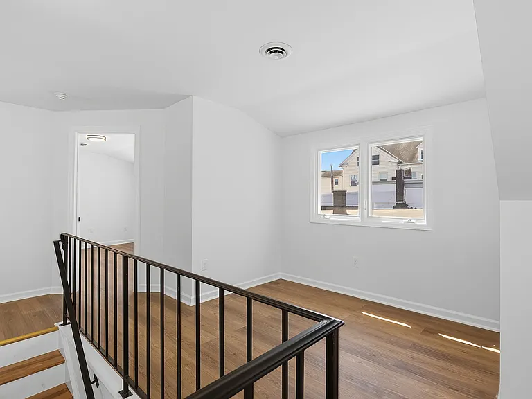 426 Main St #G — Photo 12