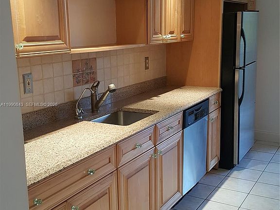 5th image of 7601 Byron Ave APT 3A