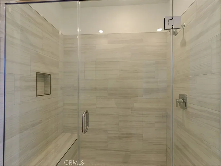126 Carmine — Photo 22