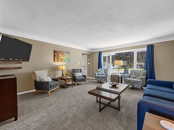5th image of 1214 Staub Ct NE