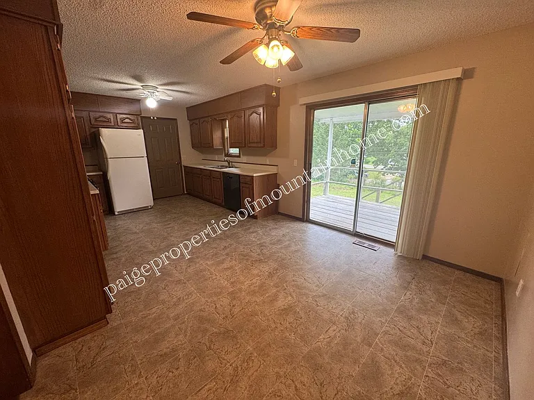 1309 Post Oak Rd — Photo 5