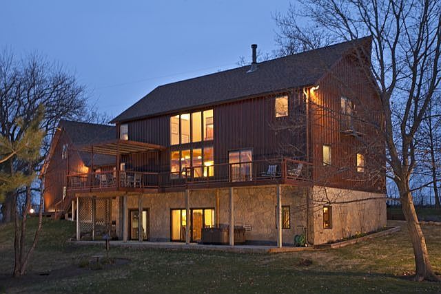 Private, tranquil backyard