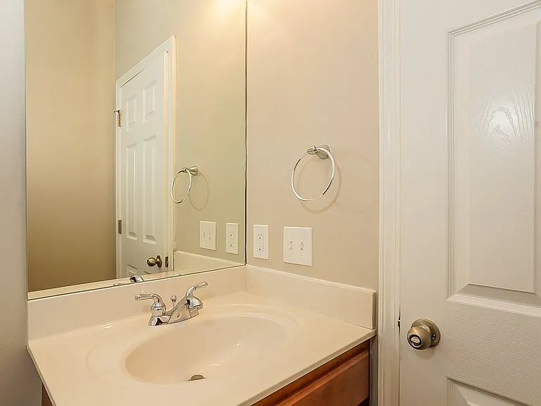 215 Village Park Dr — Photo 15