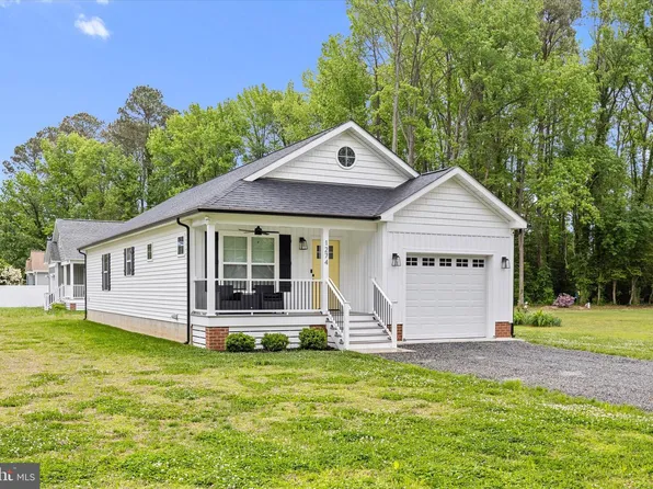1274 Holly Vista Dr, Colonial Beach, VA 22443