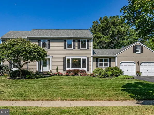 24 Cartwright Dr, Princeton Junction, NJ 08550