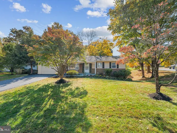 9703 Aspen Hollow Way, Fairfax, VA 22032