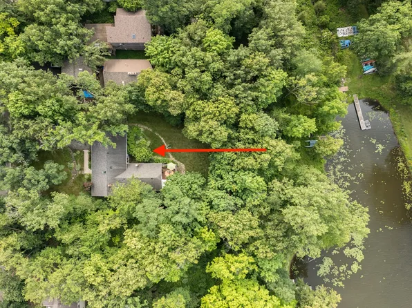 21368 W Sylvan Dr S, Mundelein, IL 60060