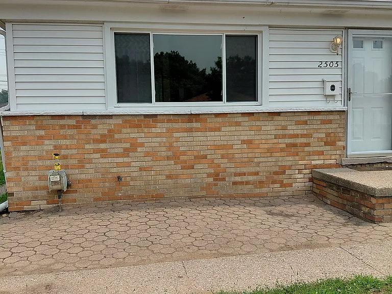 2505 Stieber St — Photo 31