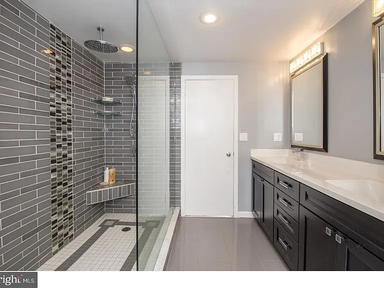2301 Cherry St #3C — Photo 14