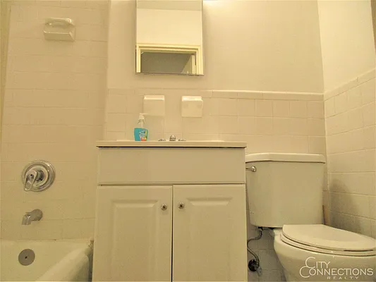 Rented by City Connections Realty | media 16