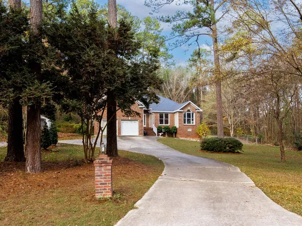 123 Chris Ct, Garner, NC 27529