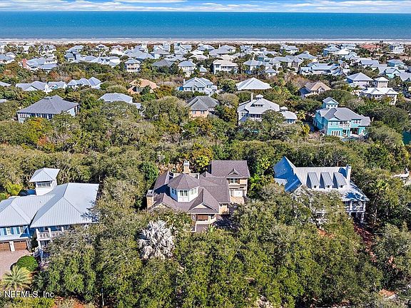 3rd image of 924 OCEAN PALM Way