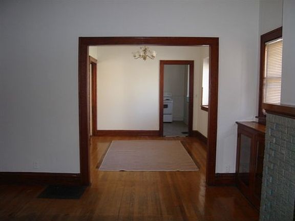 1004 E Stockbridge #1