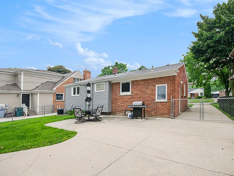 3022 Elmhurst Ave — Photo 25