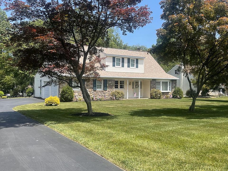 2nd image of 103 Doe Run Dr