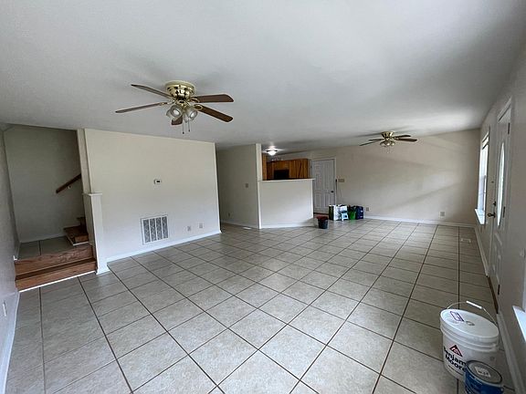 4th image of 1755 Dr Saye Ln