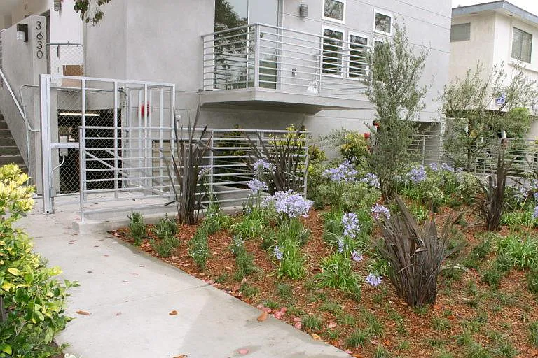 3630 Mentone Ave — Photo 6