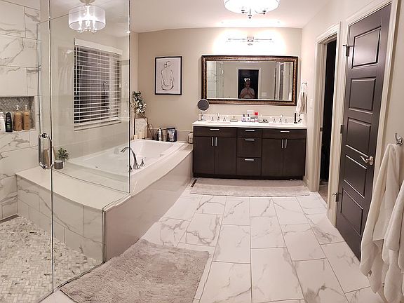 5th image of 6221 Mackenzie Valley Ct