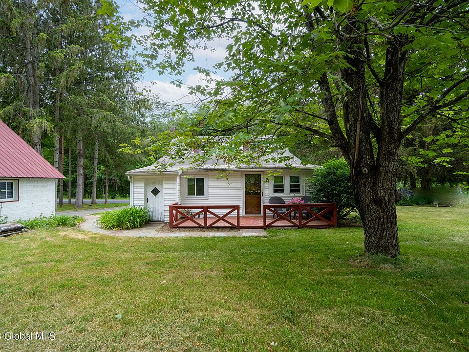 133 Meehan Road, Mechanicville, NY 12118 Zillow