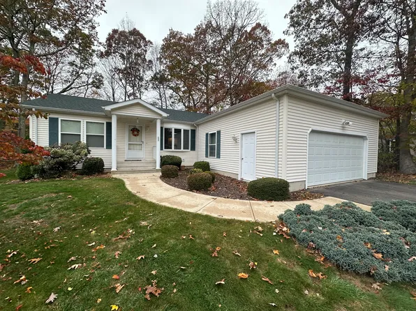 23 Wyndwood Rd #100, Uncasville, CT 06382