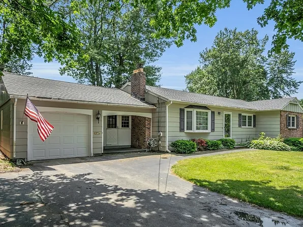 35 Stuart Ct, Leominster, MA 01453