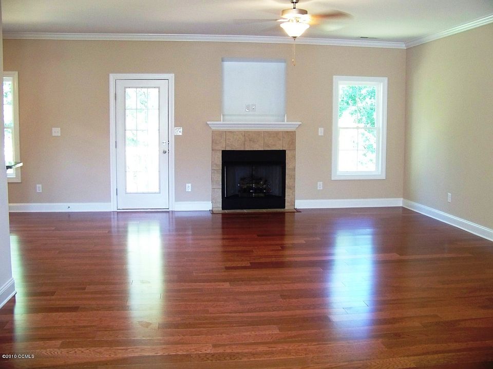 2nd image of 104 Wild Oak Road