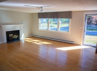 4 Fenway Rd, Cape Elizabeth, ME 04107